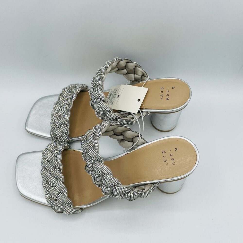 A New Day Shoes Womens Size 8.5 Silver High Heels Rhinestones Shiny Sparkling - Picture 7 of 12